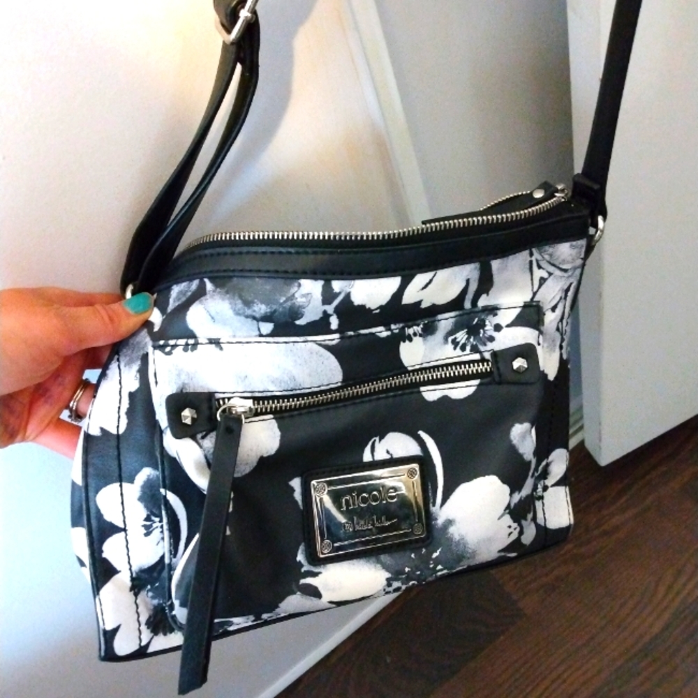 Black and white Cross Body purse Nicole by Nicole Miller brand